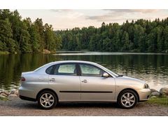 İKİNCİ SAHİBİNDEN DÜŞÜK KM ATİK AİLE ARABASI - 485 LT BAGAJ