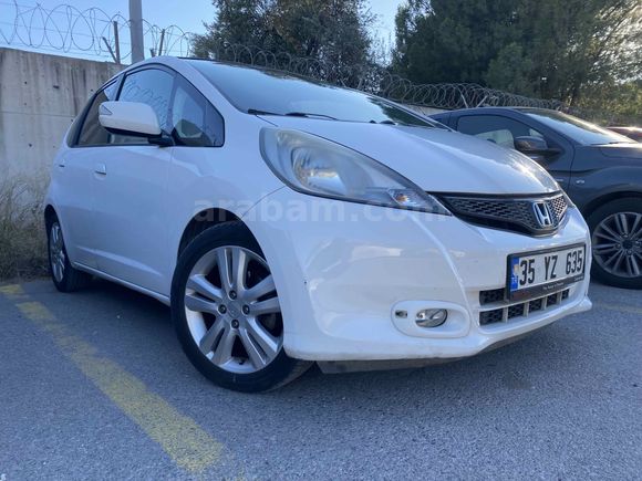 Sahibinden Honda Jazz 1.4 Fun 2012 Model İzmir 108.000 km Beyaz