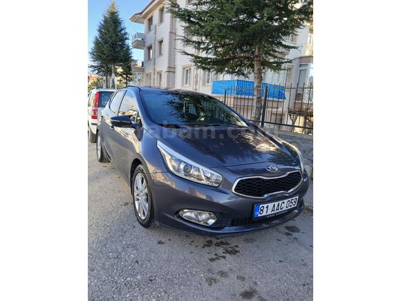 Sahibinden Kia Ceed 1.6 CRDi Concept 2014 Model Füme