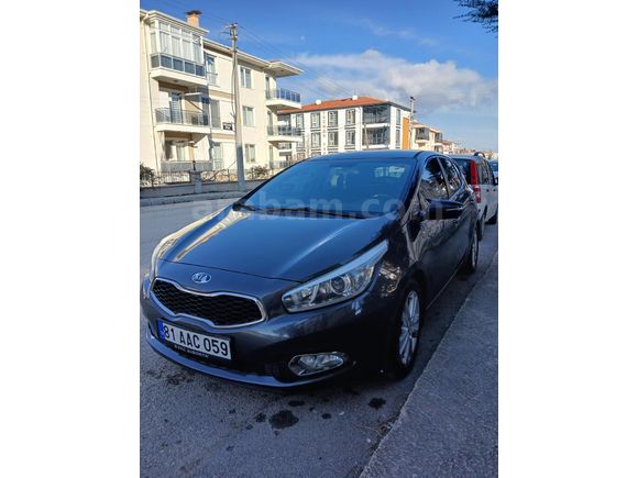 Sahibinden Kia Ceed 1.6 CRDi Concept 2014 Model Füme