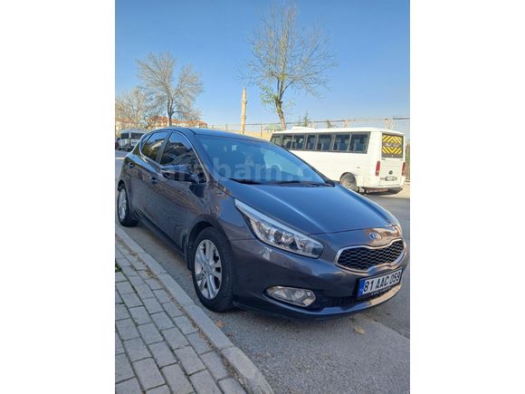 Sahibinden Kia Ceed 1.6 CRDi Concept 2014 Model Füme