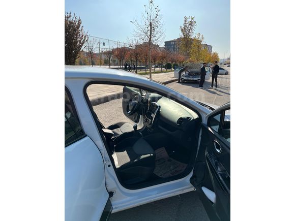 ACİL SAHİBİNDEN TERTEMİZ  FULL PAKET 2014 CLİO 4 İCON 1.5 DCI