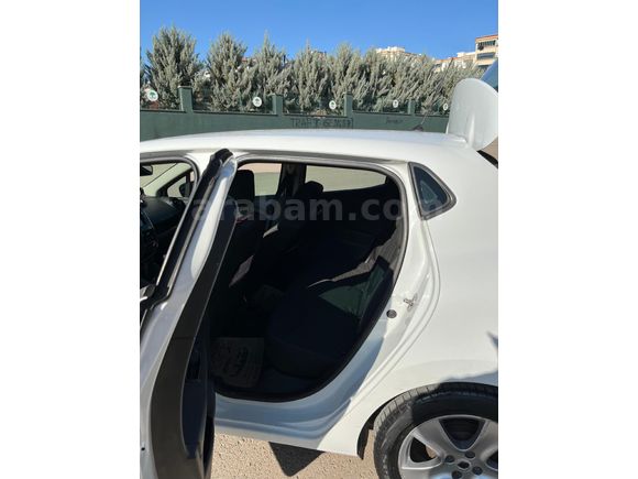 ACİL SAHİBİNDEN TERTEMİZ  FULL PAKET 2014 CLİO 4 İCON 1.5 DCI