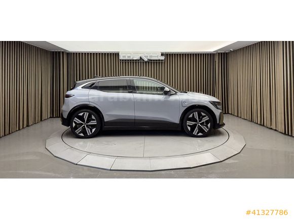 BOYASIZ,ÇİFT RENK,OTONOM,BEJ DERİ,K ISITMA EV60 E-TECH MEGANE