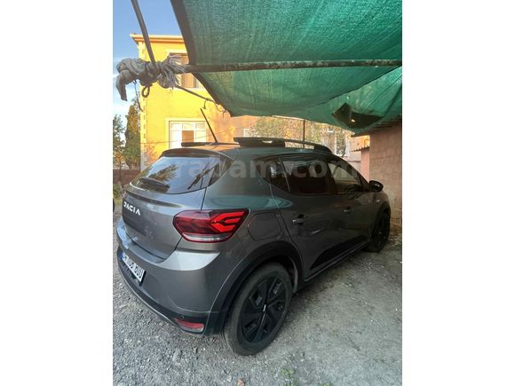 Sahibinden Dacia Sandero 1.0 Stepway 2024 Model 