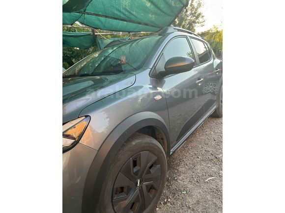Sahibinden Dacia Sandero 1.0 Stepway 2024 Model 