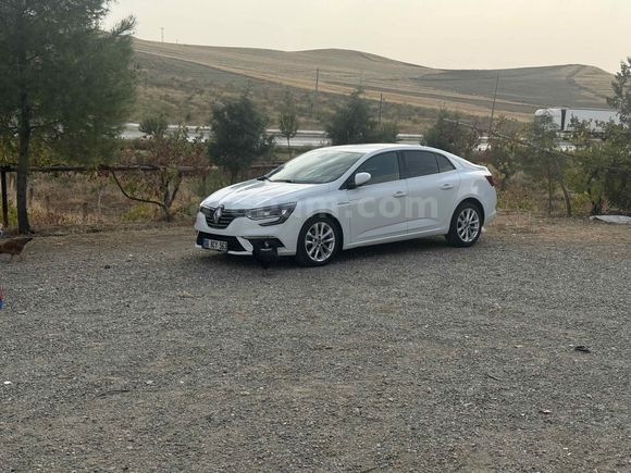 Sahibinden Renault Megane 1.5 dCi Icon 2018 Model  166.000 km Beyaz 