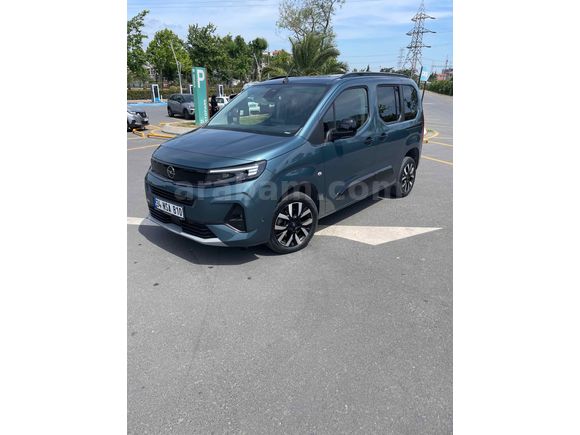2025 OPEL COMBO ULTIMATE CAM TAVAN HATASIZ 18.000 KM EMSALSİZ