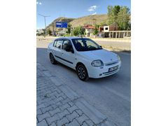 Memurdan değişensiz Renault Clio 1.4 RNA 2000 Model