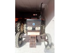 Levent Galeri den 2000 model satılık New Holland 55-56 traktör