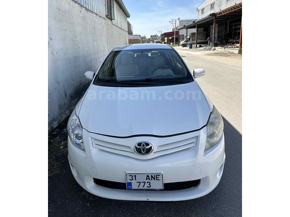 Sahibinden Toyota Auris 1.4 D-4D Comfort Extra 2012 Model 