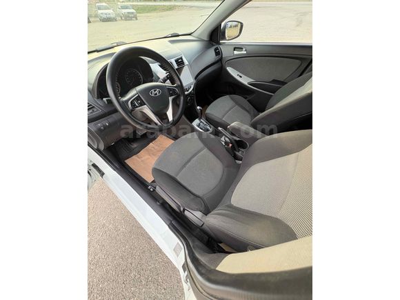 Accent Blue 1.6 CRDI OTOMATİK 1 BOYA HARİCİ HATASIZ 