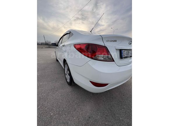 Accent Blue 1.6 CRDI OTOMATİK 1 BOYA HARİCİ HATASIZ 