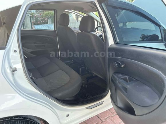 Galeriden Fiat Linea 1.3 Multijet Pop 2015 Model Burdur