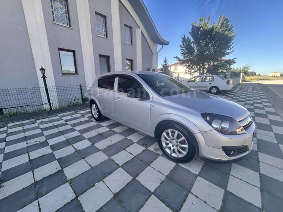 Full+full bakımlı Opel Astra 1.3 CDTI Elegance 2005 Model 