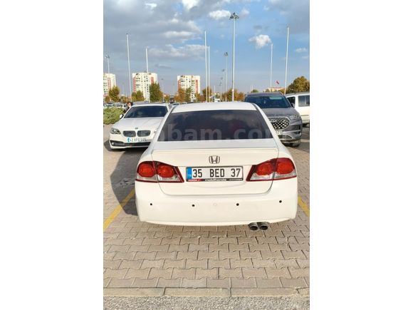 Sahibinden Honda Civic 1.6i VTEC Premium 2010 Model