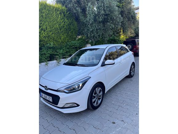Sahibinden Hyundai i20 1.2 MPI Style 2017 Model temiz düşük km