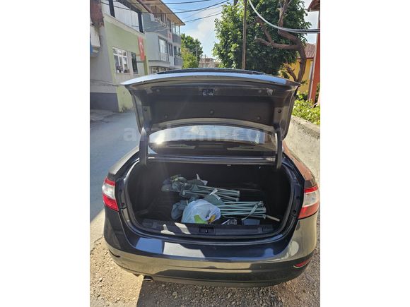 Sahibinden Renault Fluence 1.5 dCi Dynamique 2011 Model  230.000 km Siyah