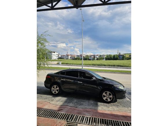 Sahibinden Renault Fluence 1.5 dCi Dynamique 2011 Model  230.000 km Siyah