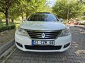 DEĞİŞENSİZ BOYASIZ Renault Latitude 2.0 dCi Executive full+full Dolu Cam tavan Masajlı bej deri elektrikli koltuk 2011 model 270 bin km sedefli beyaz
