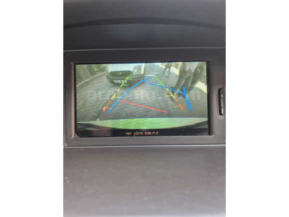 DEĞİŞENSİZ BOYASIZ Renault Latitude 2.0 dCi Executive full+full Dolu Cam tavan Masajlı bej deri elektrikli koltuk 2011 model 270 bin km sedefli beyaz