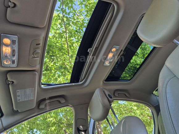 DEĞİŞENSİZ BOYASIZ Renault Latitude 2.0 dCi Executive full+full Dolu Cam tavan Masajlı bej deri elektrikli koltuk 2011 model 270 bin km sedefli beyaz