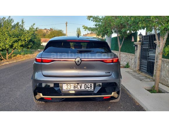 2024 Renault Megane E-Tech Iconic 30 bin km de