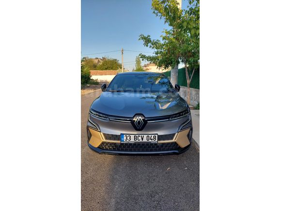 2024 Renault Megane E-Tech Iconic 30 bin km de