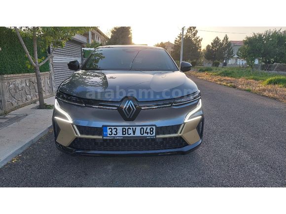 2024 Renault Megane E-Tech Iconic 30 bin km de