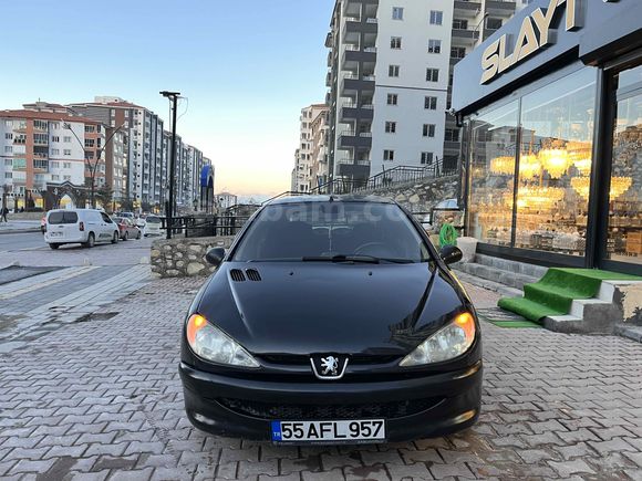 Sahibinden Peugeot 206 1.4 X-Design 2006 Model  259.500 km Siyah