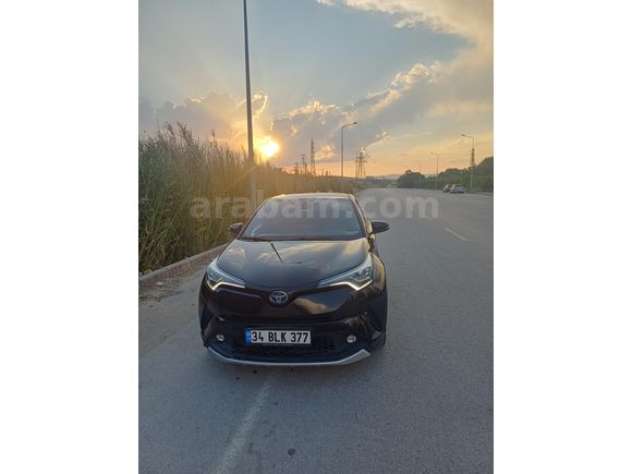 Sahibinden Toyota C-HR 1.8 Hybrid Diamond premium 2018 Model  111.000 km Siyah