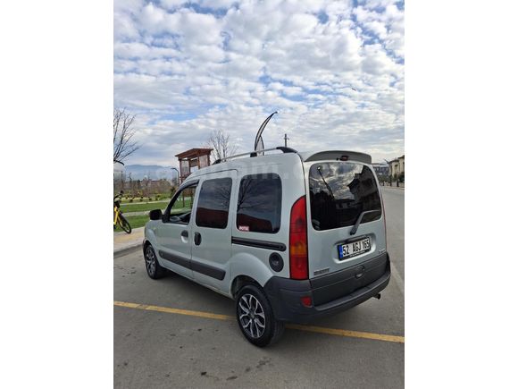 Sahibinden Renault Kangoo 1.5 dCi Expression 2006 Model  327.000 km Gri (metalik)