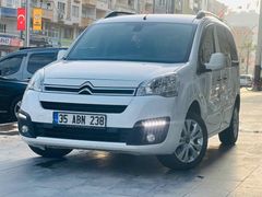 Sahibinden Citroen Berlingo 1.6 HDi Selection 2017 Model  145.000 km Beyaz