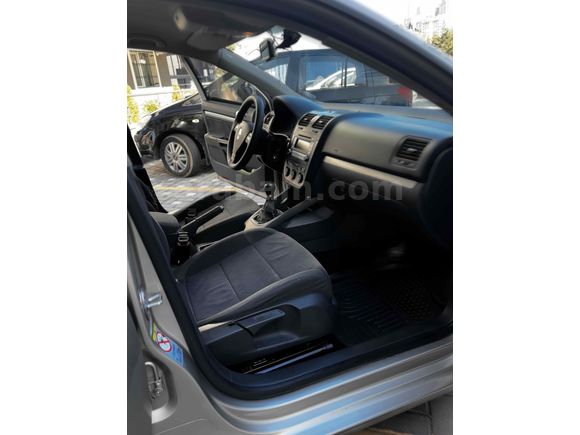 2.Sahibinden Jetta 1.4 TSi Comfortline  
