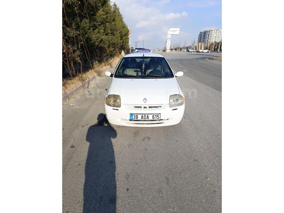 Sahibinden Renault Clio 1.4 2001 Model Klimali