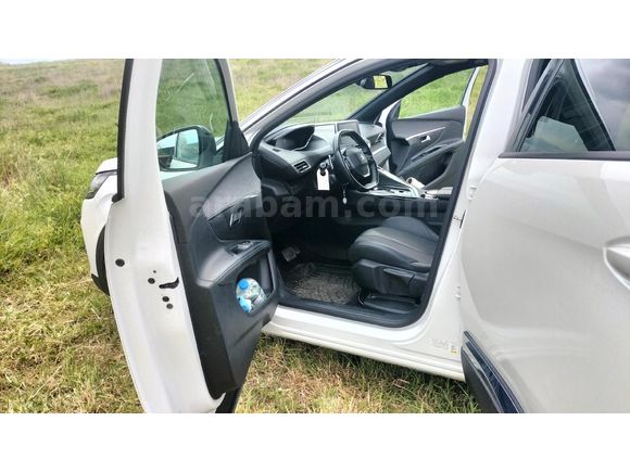 Sahibinden Peugeot 5008 1.5 BlueHDI GT 2023 Model İstanbul 50.000 km Beyaz
