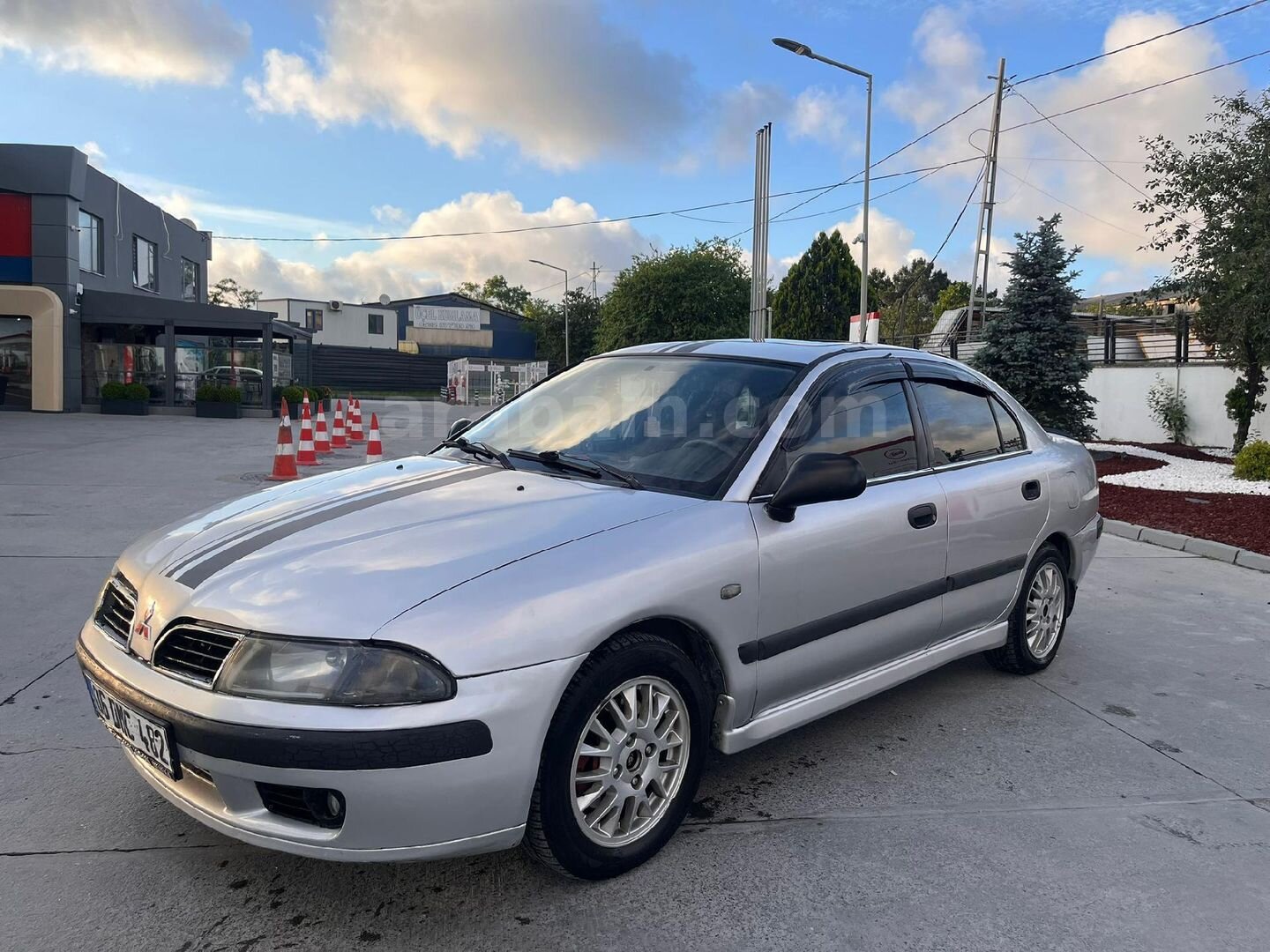 Sahibinden Mitsubishi Carisma 1.6 Avance 2001 Model 1
