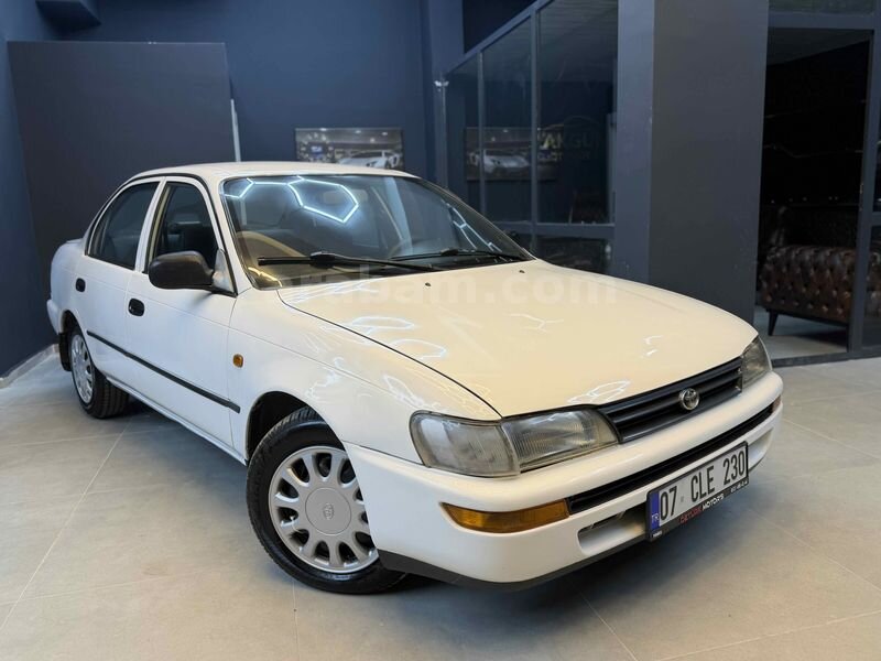 Galeriden Toyota Corolla 1.6 GLi 1998 Model Antalya 305.000 km Beyaz 1