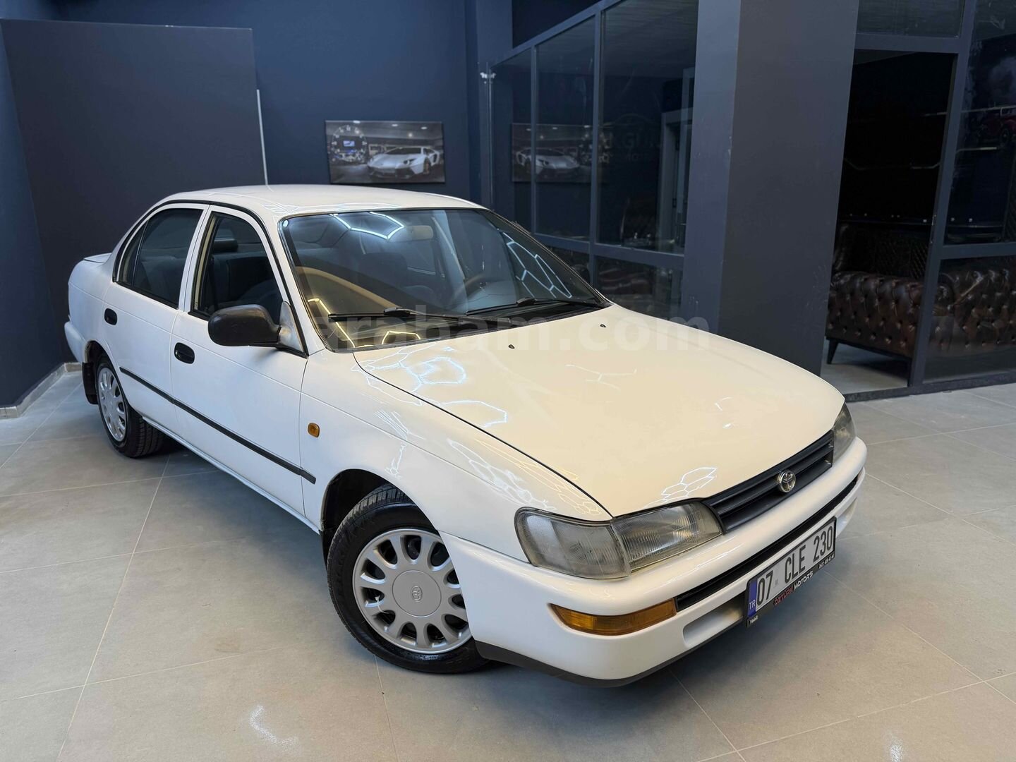 Galeriden Toyota Corolla 1.6 GLi 1998 Model Antalya 305.000 km Beyaz 7
