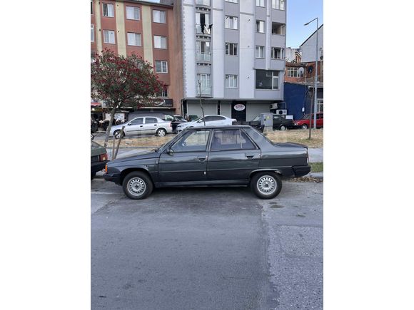Muhcar Motors’tan Renault R 9 1.4 Broadway 1987 Model İstanbul