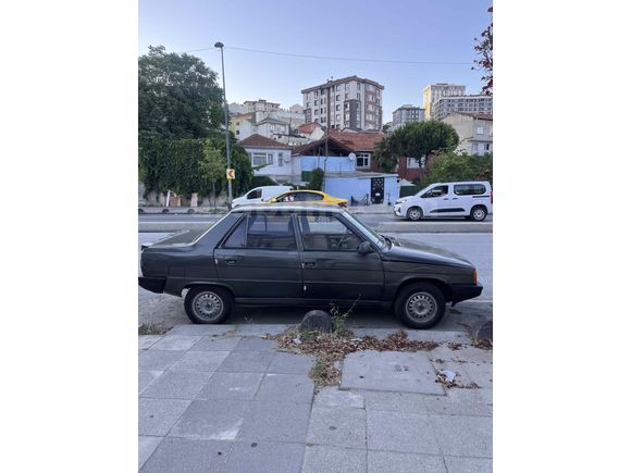 Muhcar Motors’tan Renault R 9 1.4 Broadway 1987 Model İstanbul