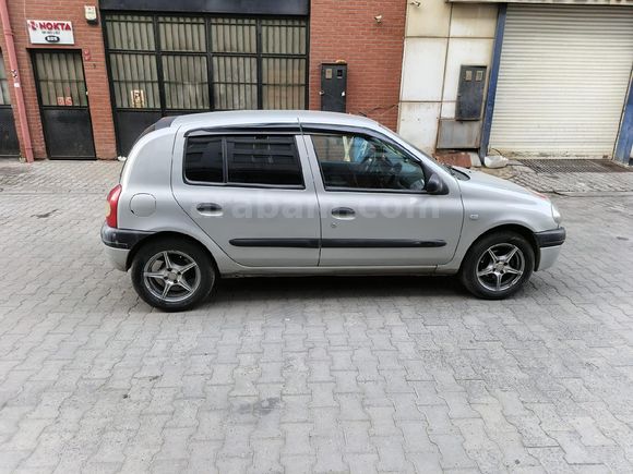 Sahibinden Renault Clio 1.4 RTA 2000 Model