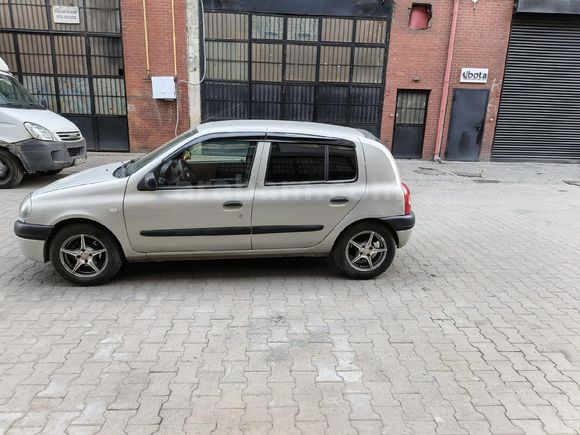 Sahibinden Renault Clio 1.4 RTA 2000 Model
