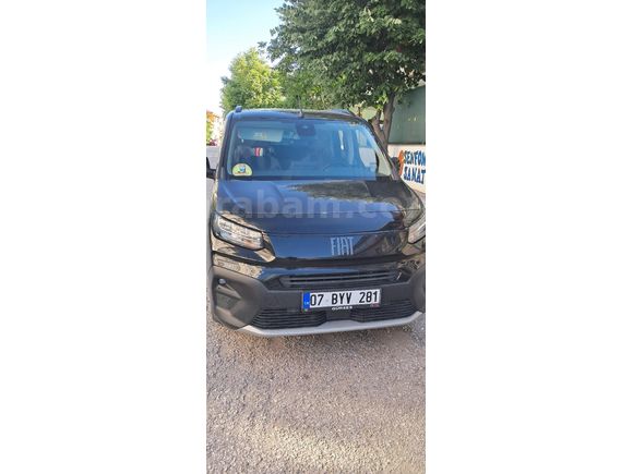 Sahibinden Fiat Doblo Combi 1.5 BlueHDi Premio Plus 2024 Model  50.000 km Siyah
