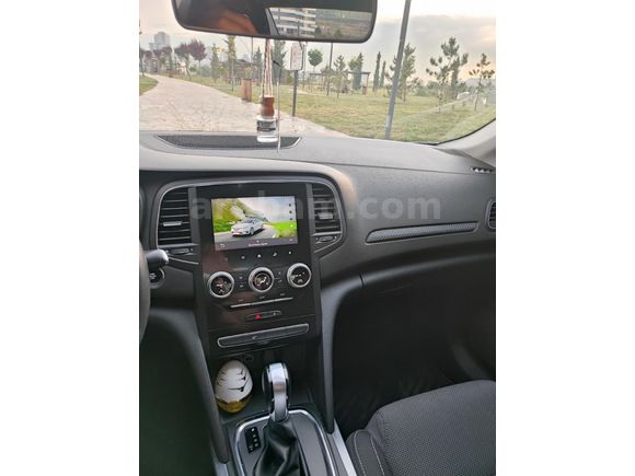 Sahibinden Renault Megane 1.3 TCe Touch 2023 Model