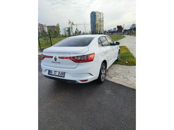 Sahibinden Renault Megane 1.3 TCe Touch 2023 Model