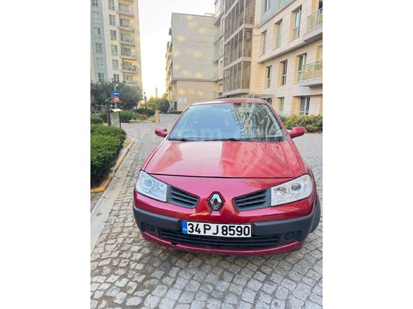 Sahibinden Renault Megane 1.4 Authentique 2004 Model İstanbul 197.000 km Kırmızı