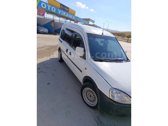 Sahibinden otomobil ruhsatlı Opel Combo 1.7 DTH 2003 Model