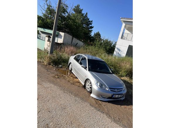 Sahibinden Honda Civic 1.6i VTEC ES 2004 Model 