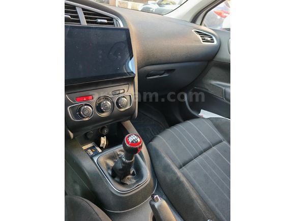 Sahibinden Citroen C4 1.4 VTi Attraction 2012 Model